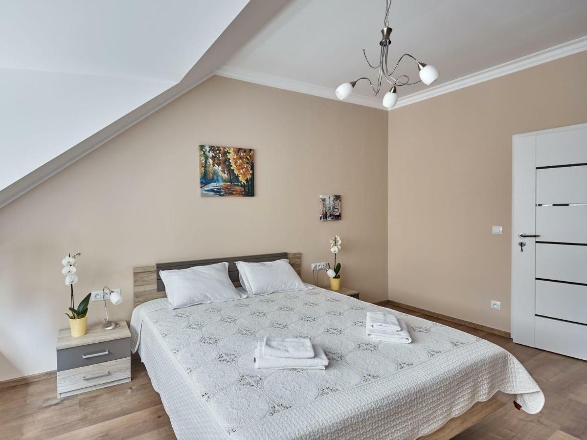 Apartman Villa Eiche 마리안스케 라즈네 외부 사진